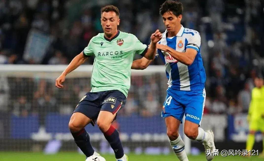 2-1、0-0！足坛悲喜夜！B费追平C罗，谢什科成曼联第一！